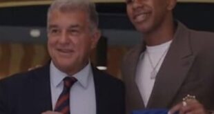 لامين يامال يرتدي القميص رقم 10 في برشلونة بداية من موسم 2025-2026