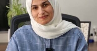 زوجان يفترقان على ضوء الشاشة