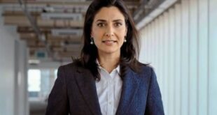 قناة بريطانية تجرّب مقدمة أخبار مولّدة بالذكاء الاصطناعي