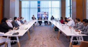 خبراء دوليون يبحثون الرؤى العالمية والأمريكية حول الاستثمار الاستراتيجي