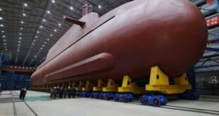 زعيم كوريا الشمالية يتفقد «غواصة هجومية نووية استراتيجية»