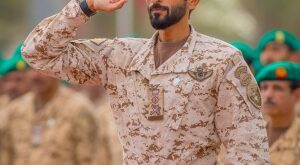 ناصر بن حمد: يوم الشهيد محطة وطنية خالدة نستحضر فيها أسمى معاني التضحية والفداء