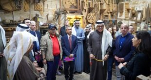 وزير الخارجية يزور مهرجان ليالي المحرق برفقة سفراء البعثات الأجنبية المعتمدة في المملكة