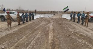 الجيش السوري يفتتح جسرا مؤقتا على نهر الفرات في دير الزور (صور)