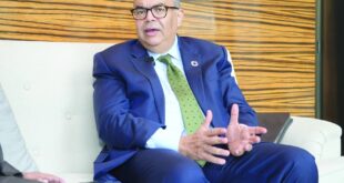 مبعوث الأمم المتحدة لتمويل التنمية المستدامة لـ«الوطن»: البحرين نحو الاقـتصادات المتقدمة بـ«التحولات الرقمية» و«الخضراء»