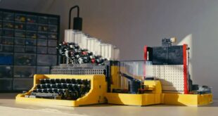 هاوٍ يحوّل مكعبات «ليجو» إلى آلة كاتبة تعمل بكامل وظائفها